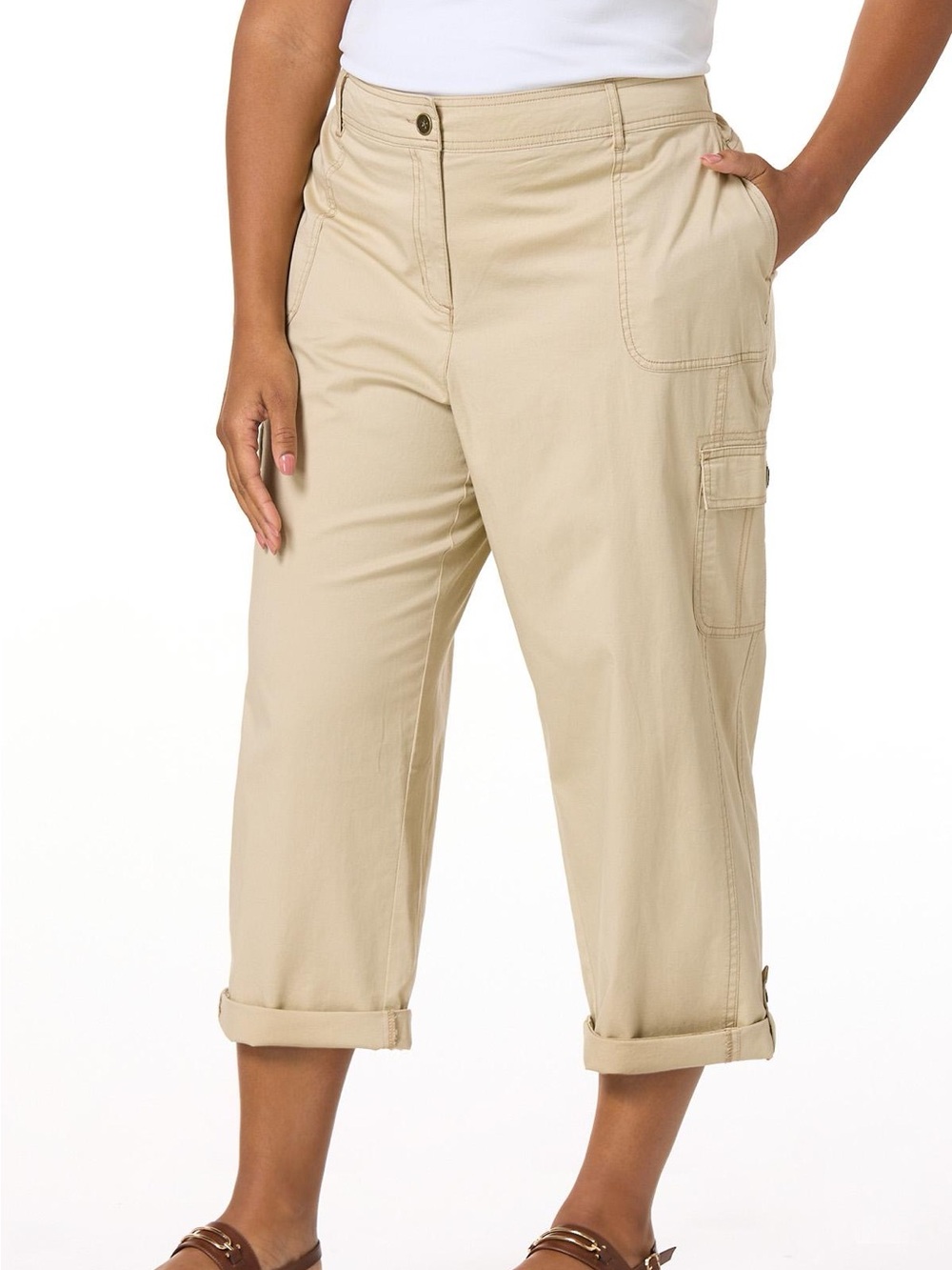 NWT Women’s Cato Khaki Cargo Capri Pants Size: 24W
